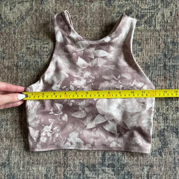 Athleta Conscious Crop in Rose Size XXS - Picture 3 of 9